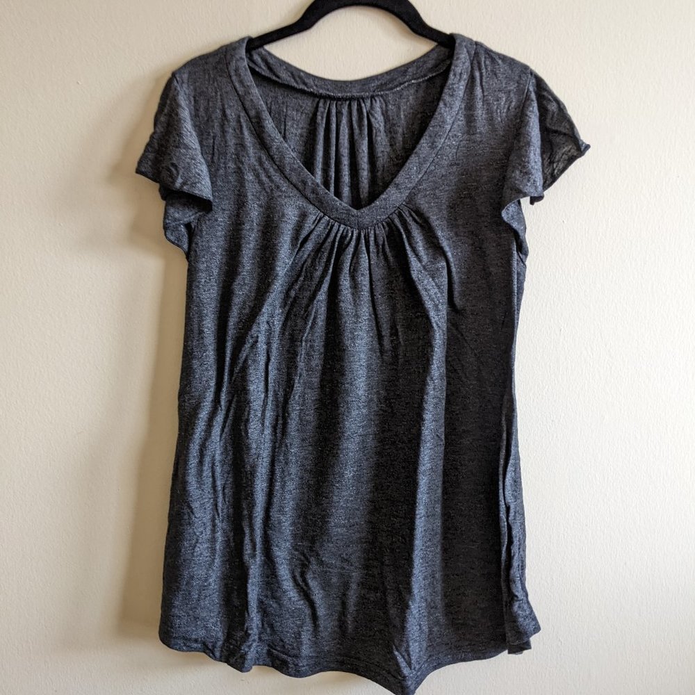 Gray v-neck tunic t-shirt